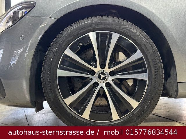 Mercedes-Benz E 300 2022