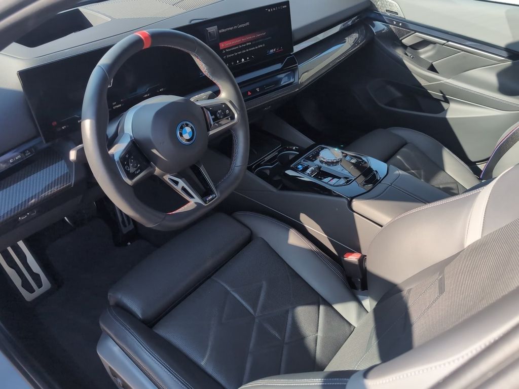 BMW i5 2024