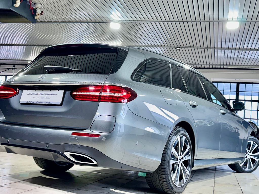 Mercedes-Benz E 300 2022