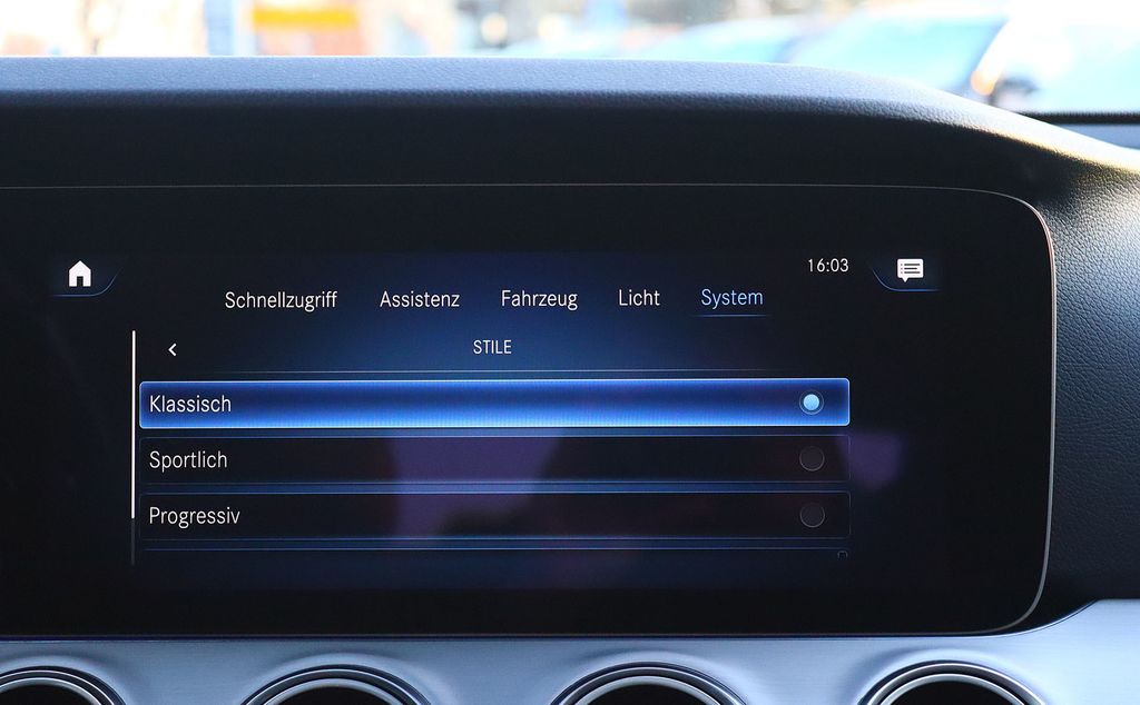 Mercedes-Benz E 300 2022