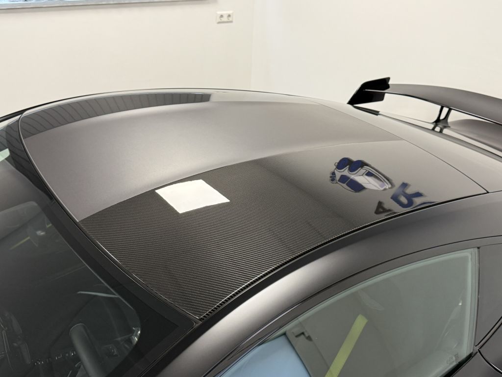 Aston Martin V8 Vantage 2022