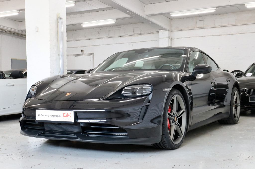 Porsche Taycan 2021