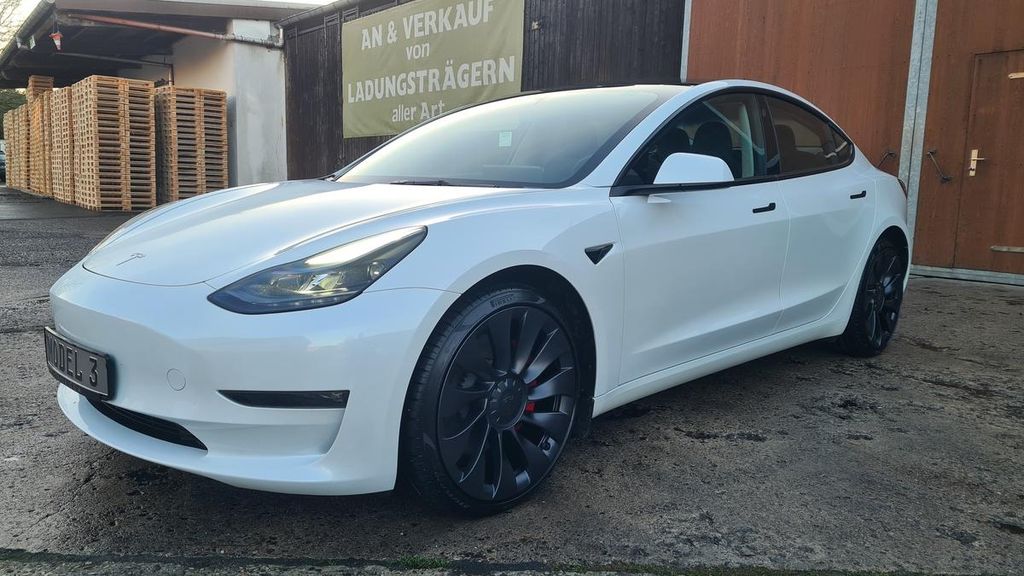 Tesla Model 3 2022