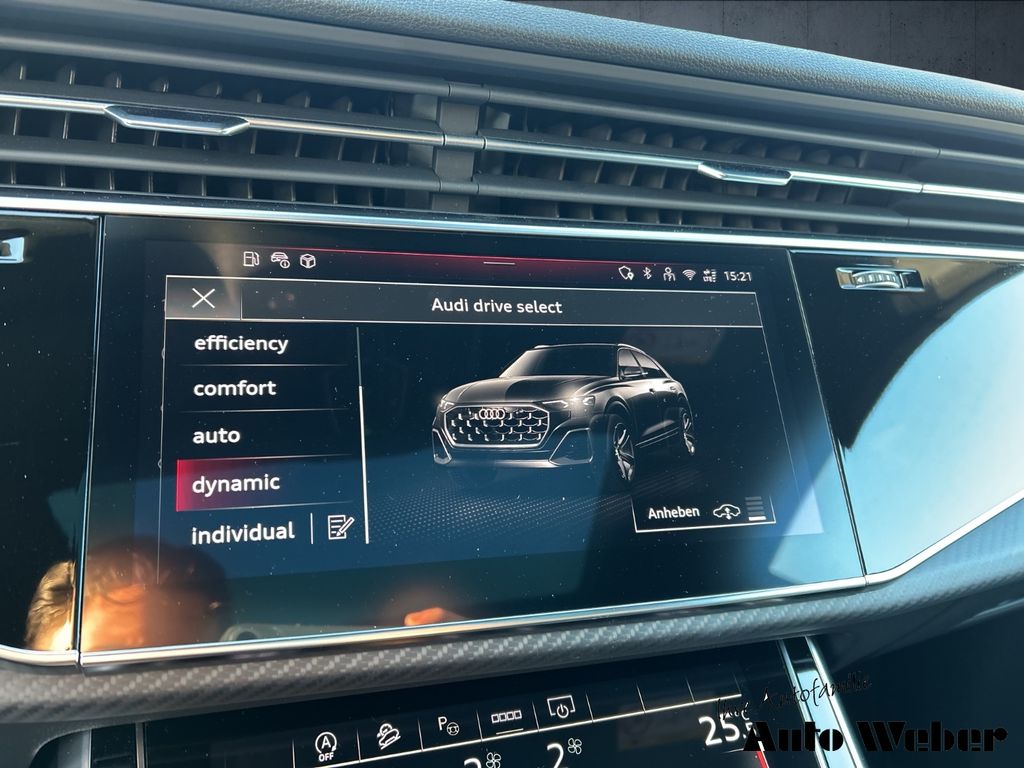Audi SQ8 2024