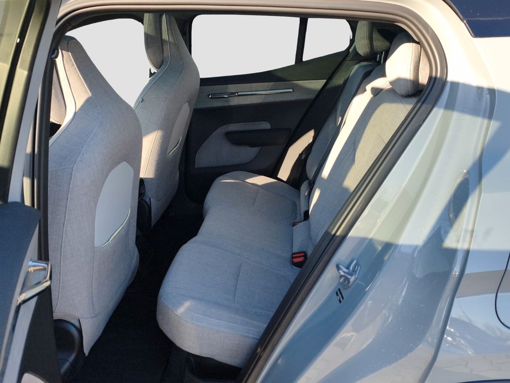 Volvo EX30 2025