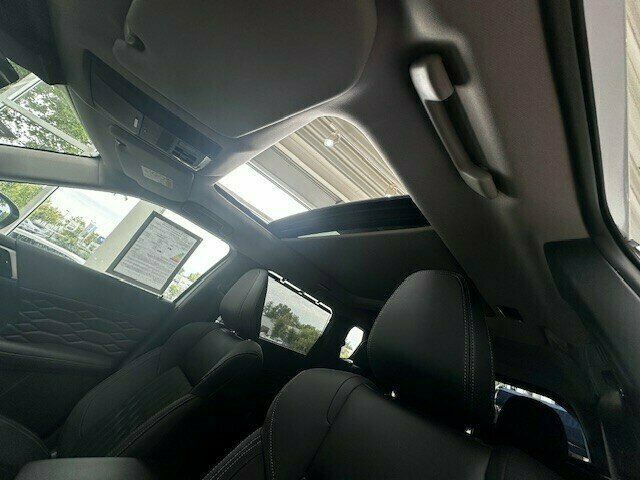 Mitsubishi Plug-in Hybrid Outlander 2025