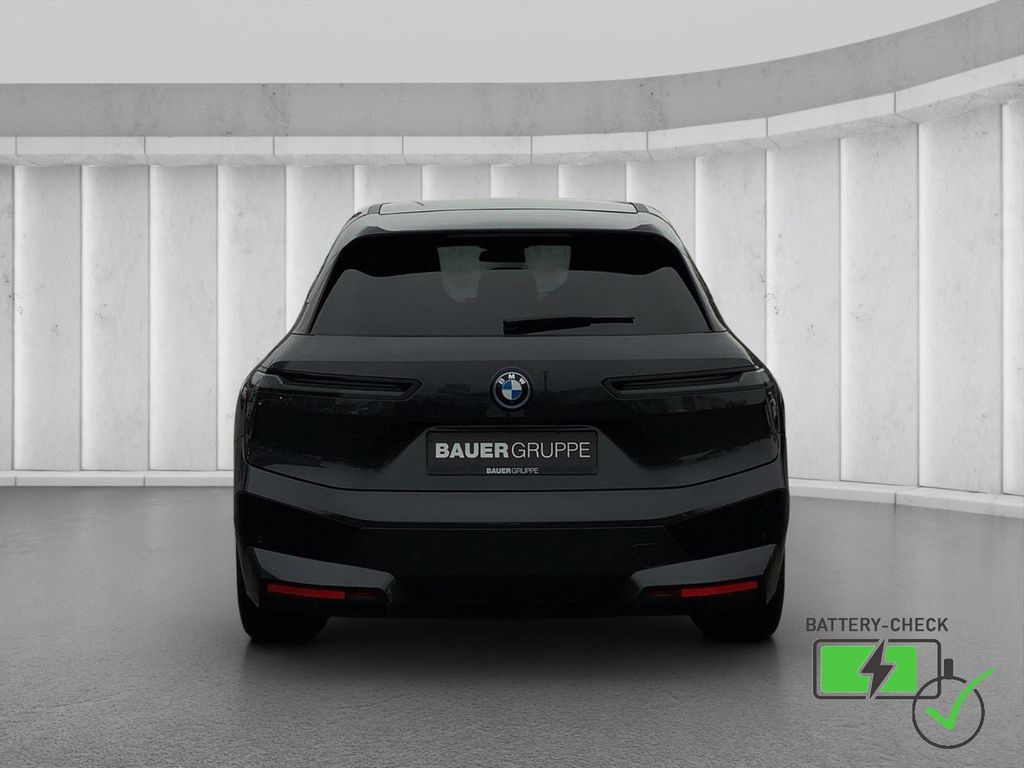 BMW iX 2022