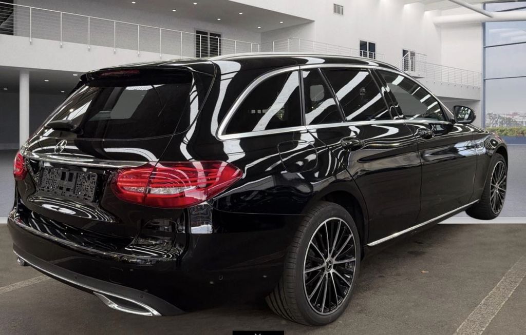 Mercedes-Benz C 300 2021