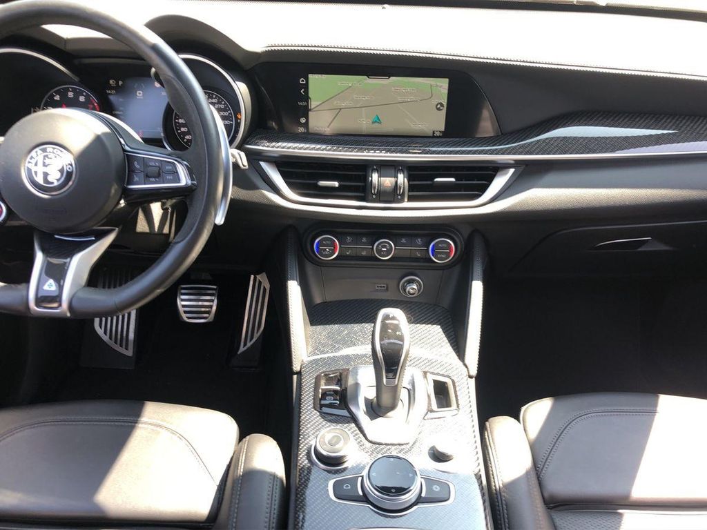 Alfa Romeo Stelvio 2022