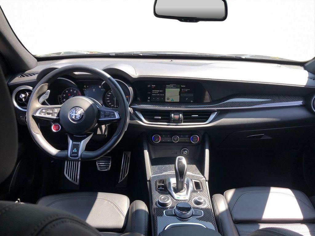 Alfa Romeo Stelvio 2022