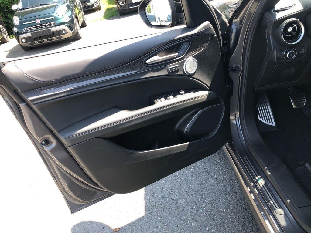 Alfa Romeo Stelvio 2022