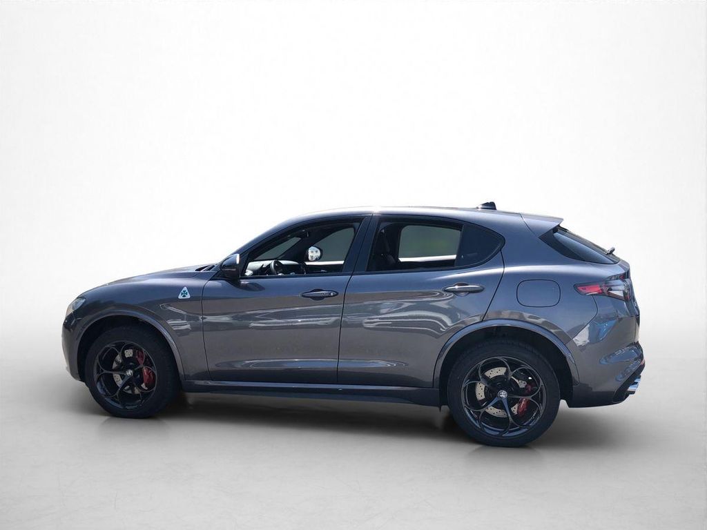 Alfa Romeo Stelvio 2022