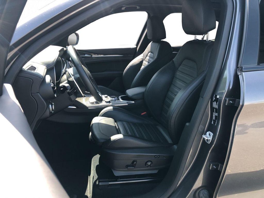 Alfa Romeo Stelvio 2022