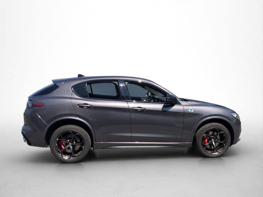 Alfa Romeo Stelvio 2022