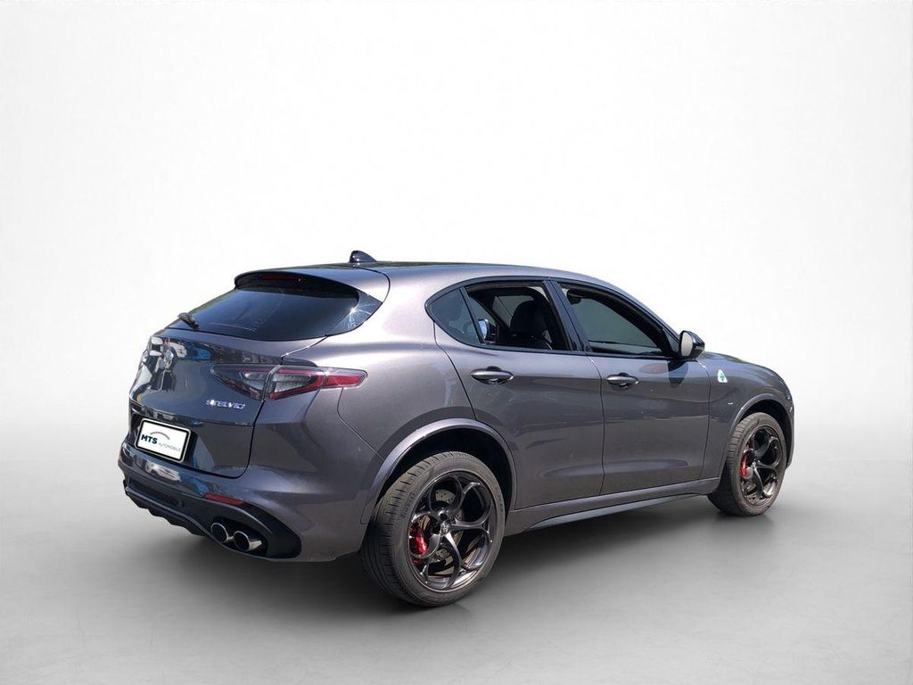 Alfa Romeo Stelvio 2022