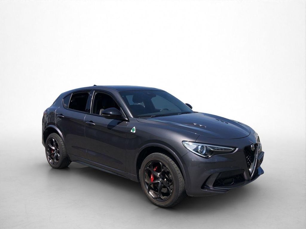 Alfa Romeo Stelvio 2022