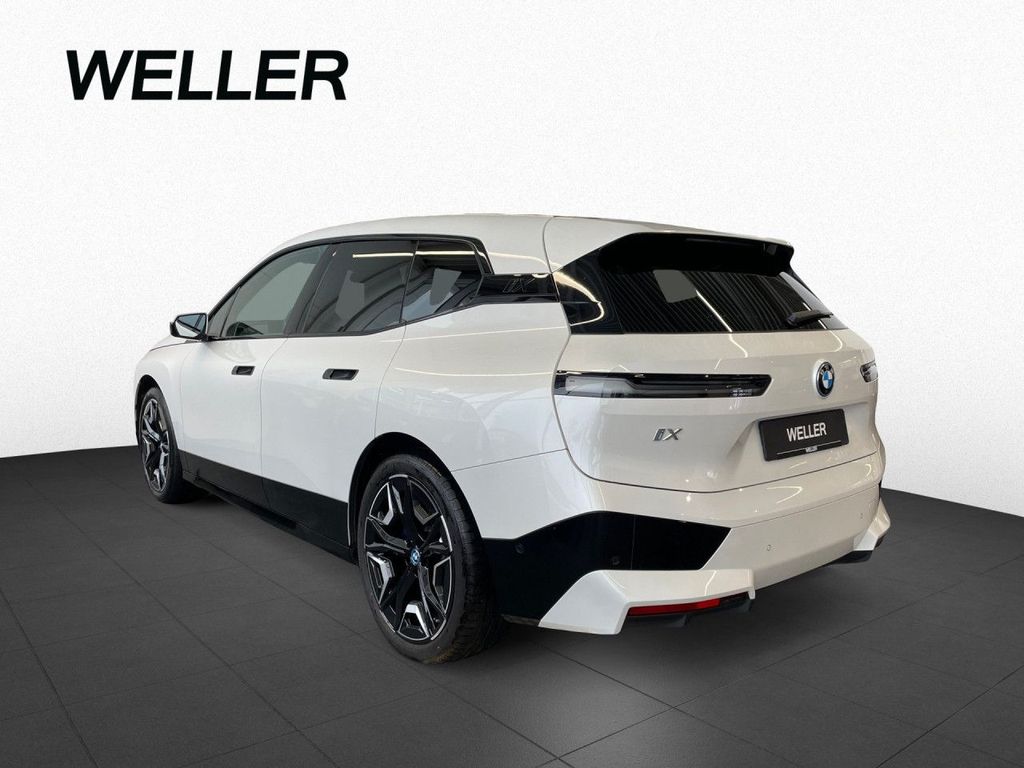 BMW iX 2023