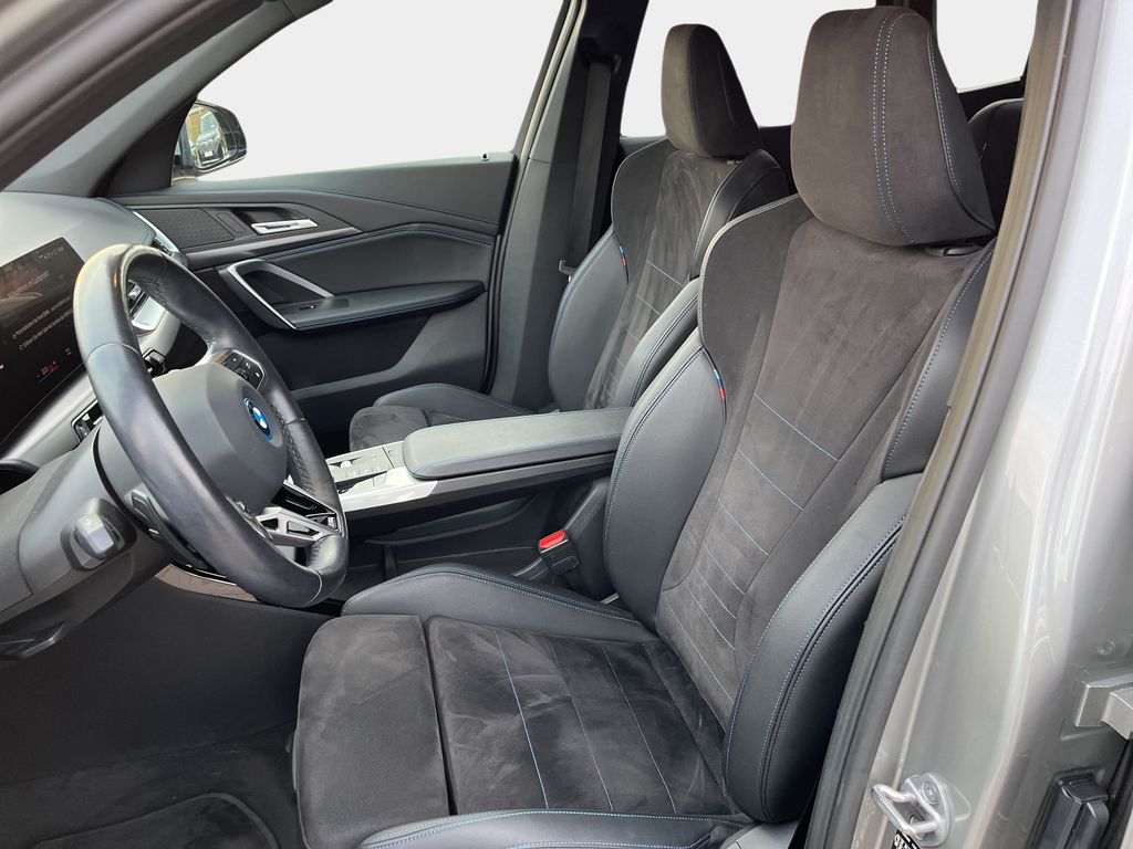 BMW iX1 2023