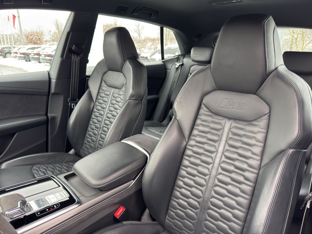 Audi RSQ8 2023