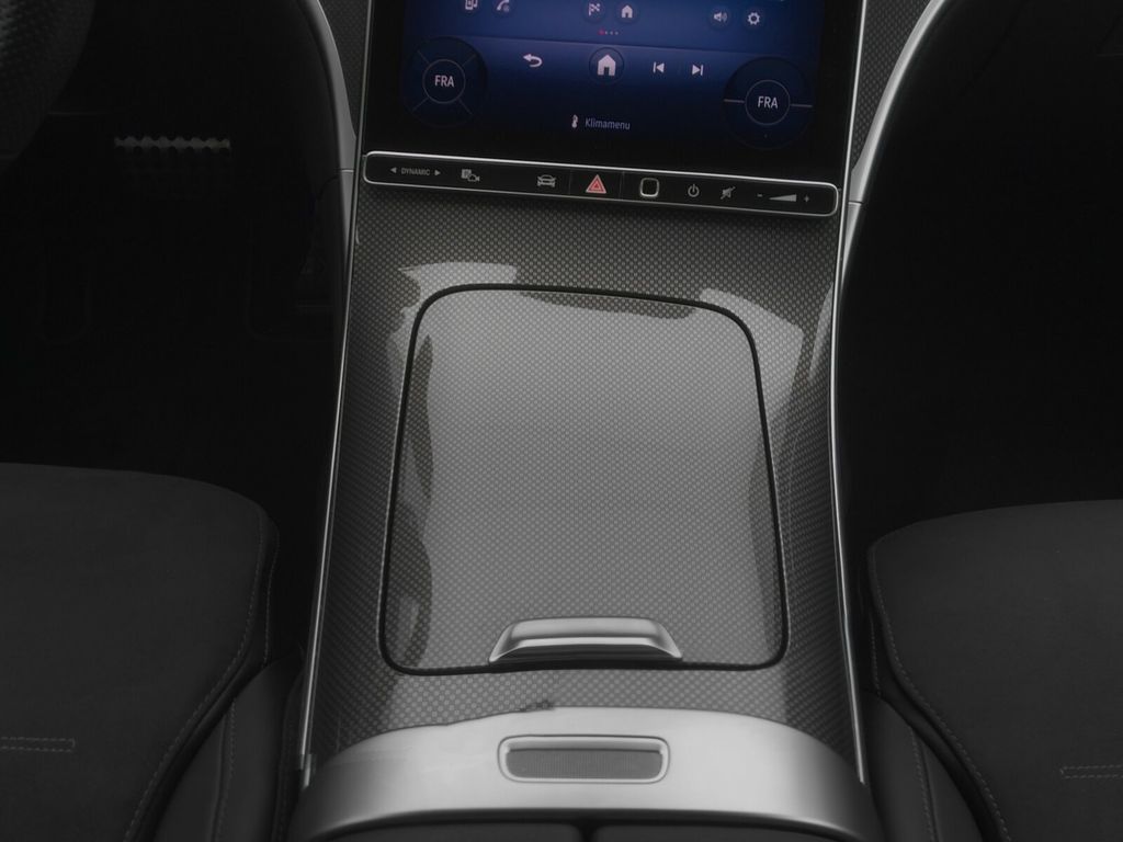 Mercedes-Benz C 300 2025