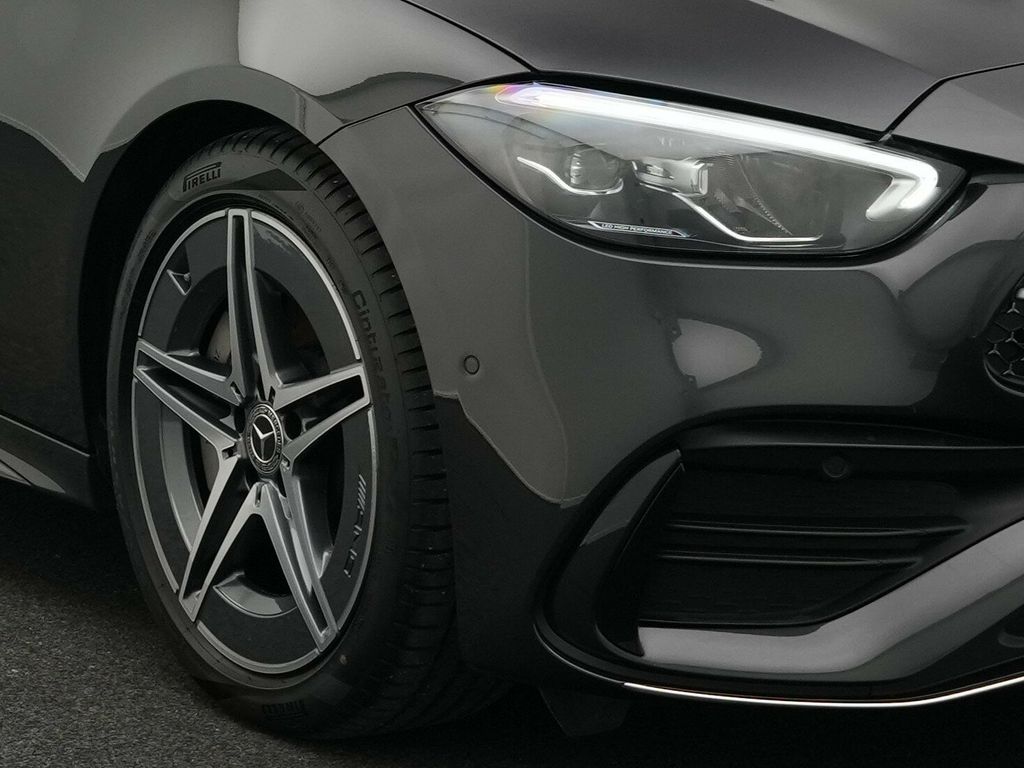 Mercedes-Benz C 300 2025