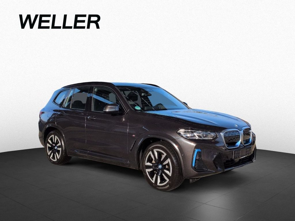 BMW iX3 2023