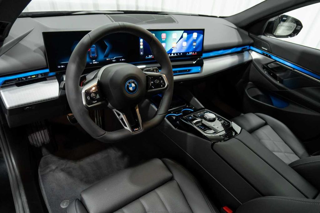BMW i5 2025