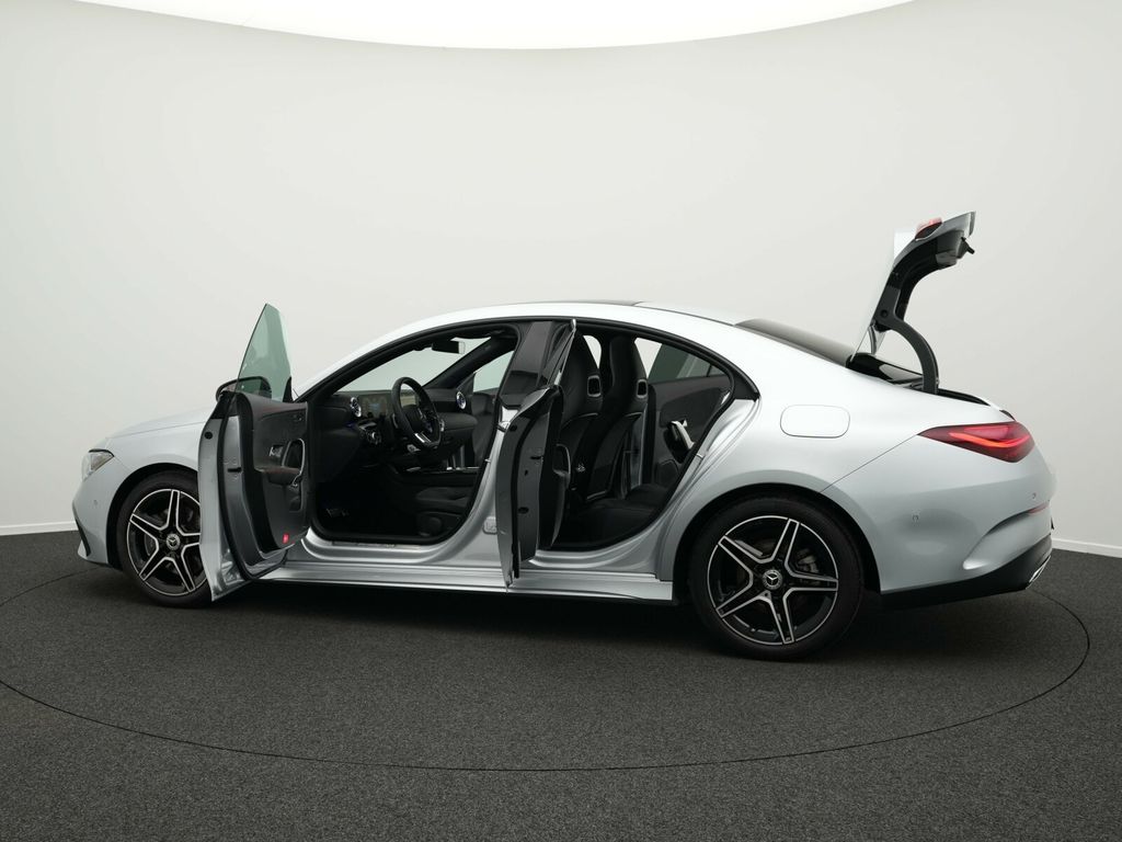 Mercedes-Benz CLA 200 2025