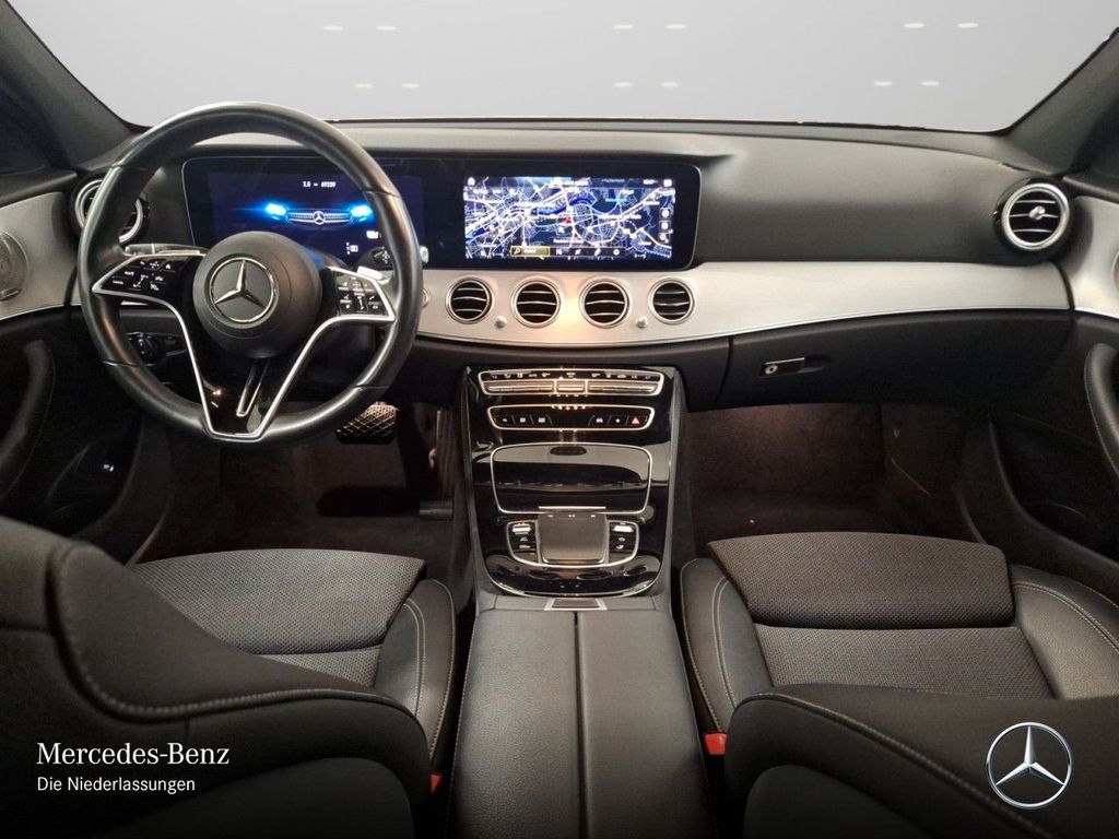 Mercedes-Benz E 300 2022