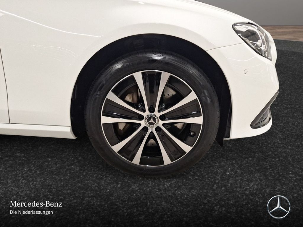 Mercedes-Benz E 300 2022