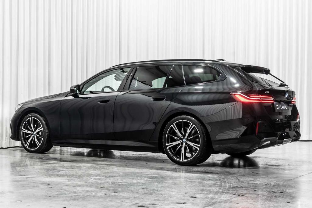 BMW i5 2025