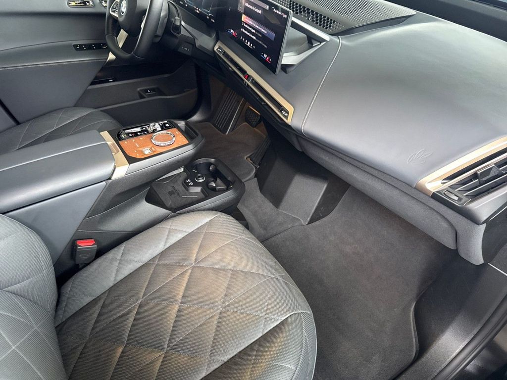 BMW iX 2023