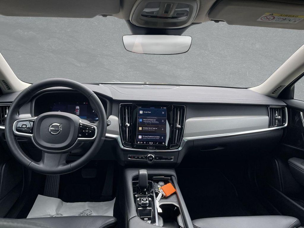 Volvo V90 2022