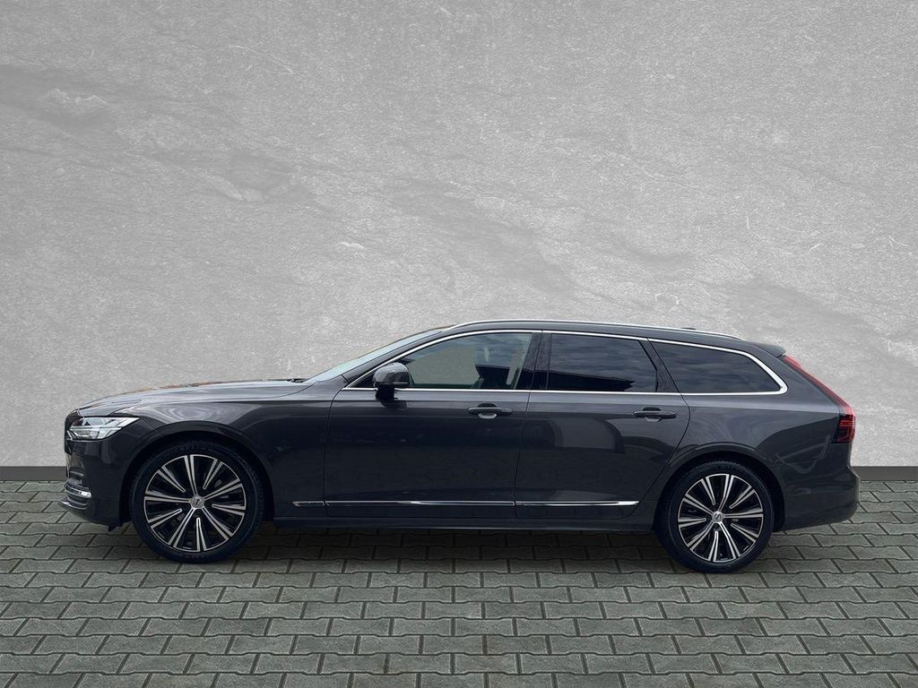Volvo V90 2022