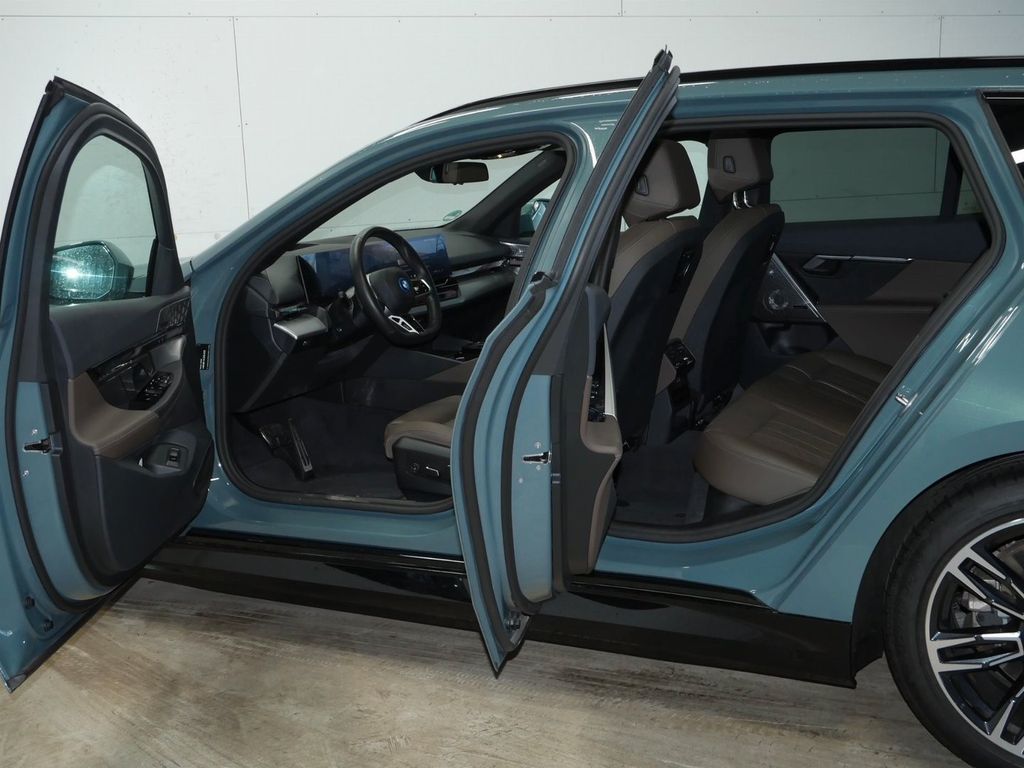 BMW i5 2025