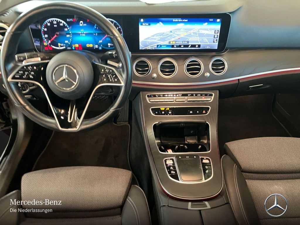 Mercedes-Benz E 300 2022