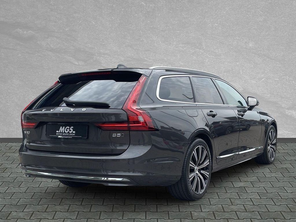 Volvo V90 2022
