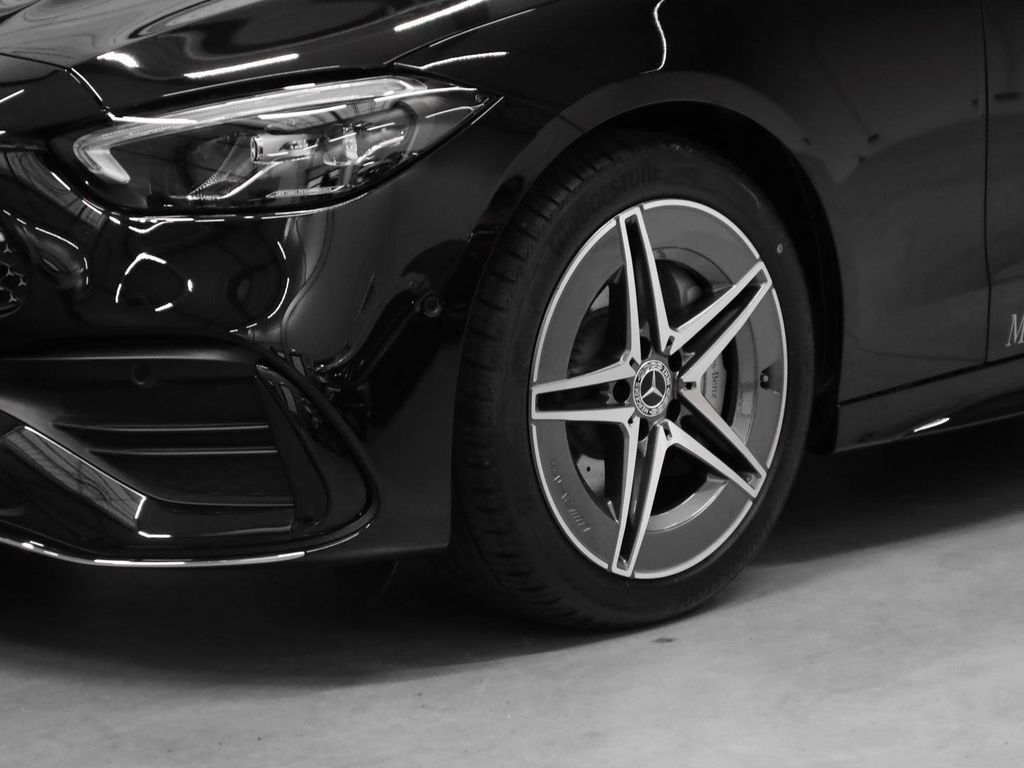 Mercedes-Benz C 200 2025