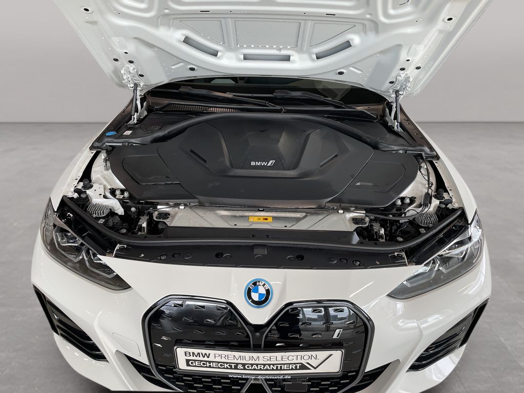 BMW i4 2023