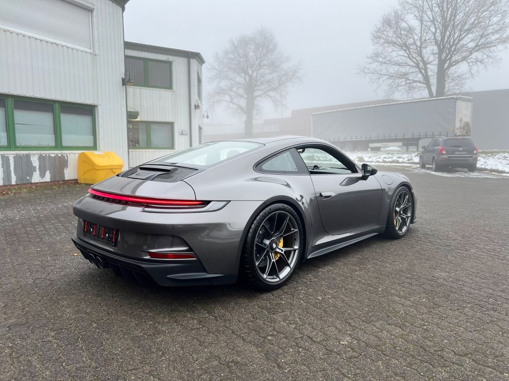 Porsche 992 2024