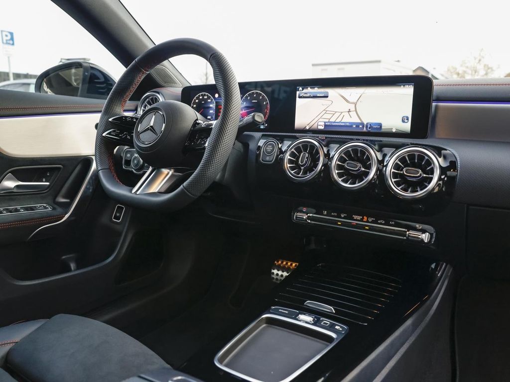 Mercedes-Benz CLA 200 2025