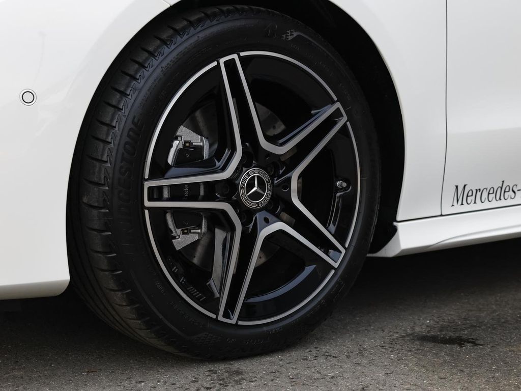 Mercedes-Benz CLA 200 2025