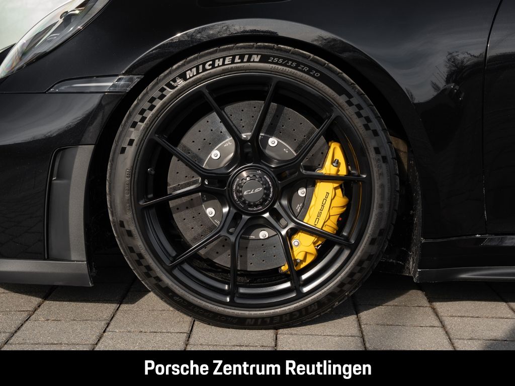 Porsche 992 2025