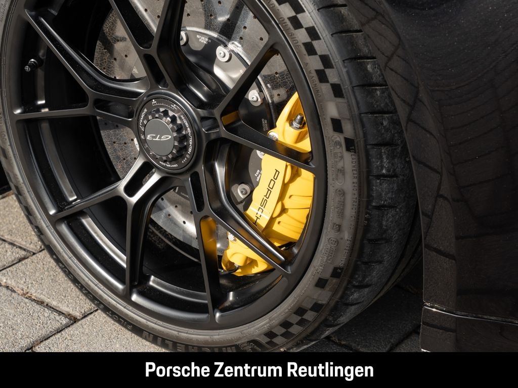 Porsche 992 2025