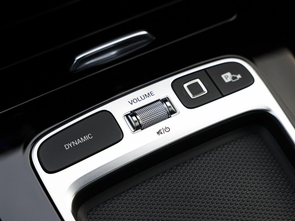 Mercedes-Benz CLA 200 2025