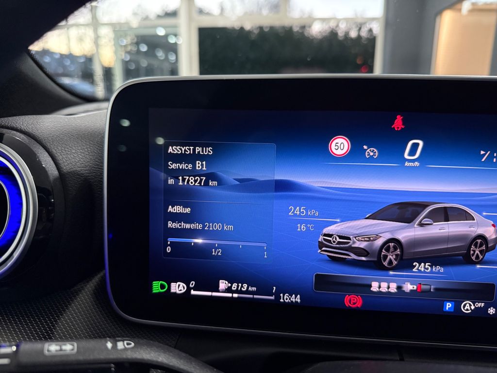 Mercedes-Benz C 200 2024