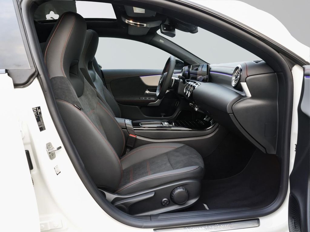 Mercedes-Benz CLA 200 2025