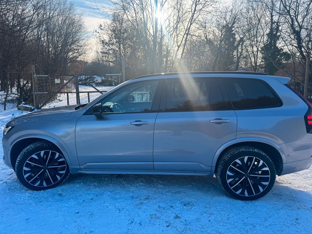Volvo XC90 2025