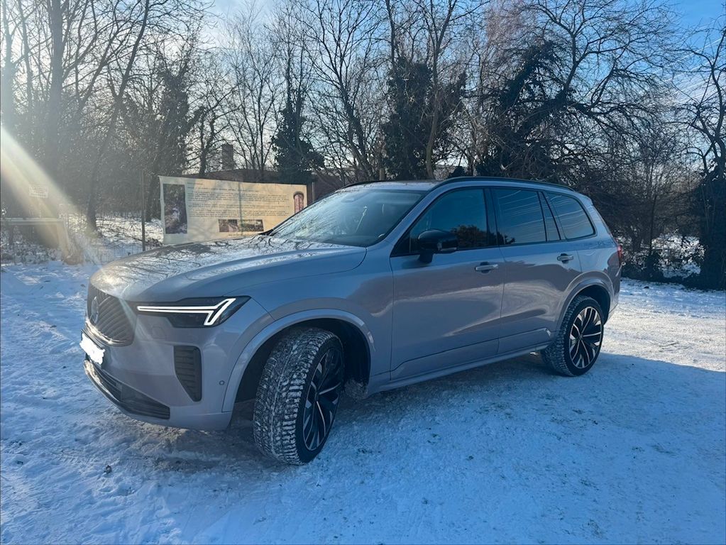 Volvo XC90 2025
