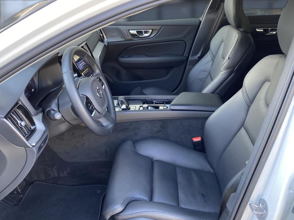 Volvo V60 Cross Country 2024